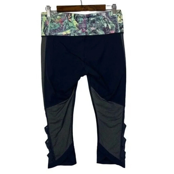 Lululemon Var-City Mesh Leg Crop Athletic Pants 8 - Picture 2 of 5